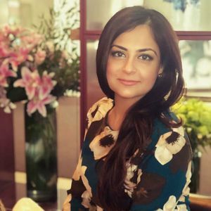 Meet your Posher, Amna